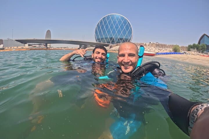 Abu Dhabi PADI Basic Scuba Diver Course — 2-Day Beginner Scuba Certification to 12m photo 5