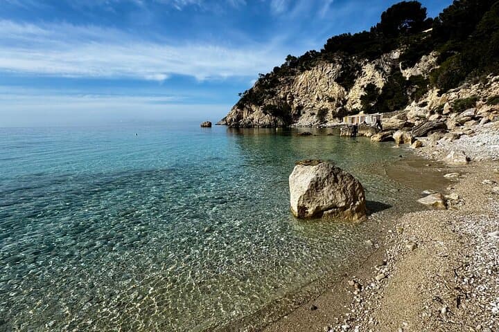 Explore Ibiza's Secret Spots by Land Rover Defender: Hidden Beaches & Es Vedrà Viewpoint photo 3
