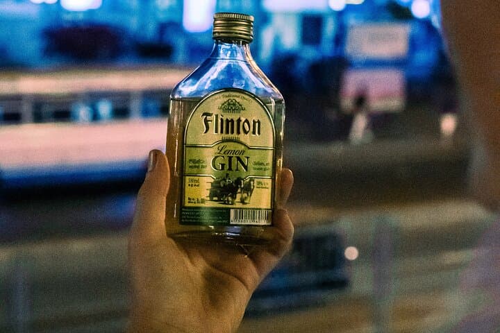 Dodgy Bar Tour in Colombo: Pettah After-Dark Crawl & Local Spirits photo 2