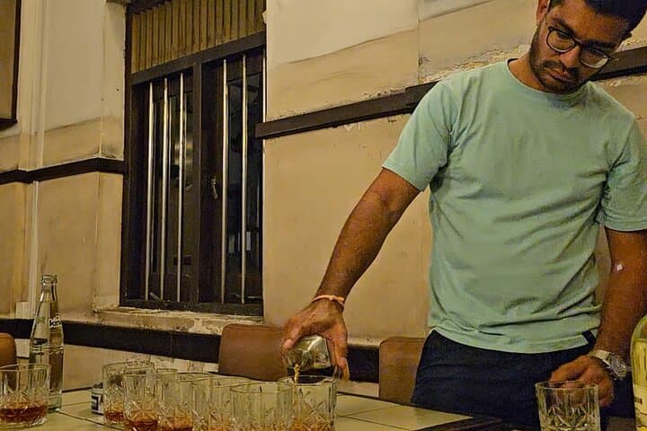 Dodgy Bar Tour in Colombo: Pettah After-Dark Crawl & Local Spirits