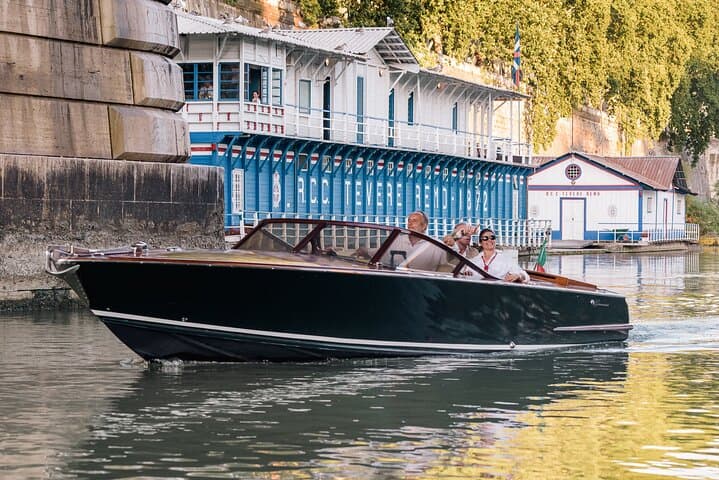Private Tiber River Cruise in Rome — Guided History Tour on a Luxury Boat photo 2