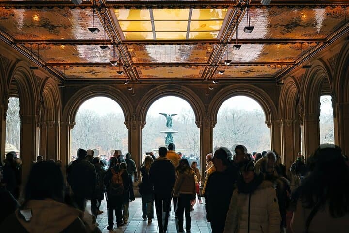 Gossip Girl Filming Locations Walking Tour: Upper East Side Highlights in NYC photo 2