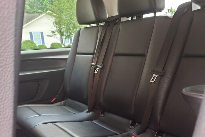 Charleston Downtown to CHS Airport Private Transfer — Reliable Pickup & Meet-and-Greet photo 2