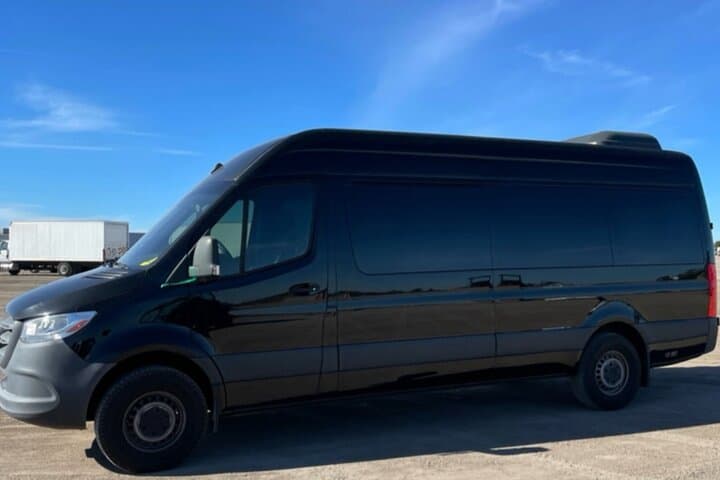 Pier 91 to SeaTac Airport Transfer — One-Way Shuttle from Seattle Cruise Terminals photo 2