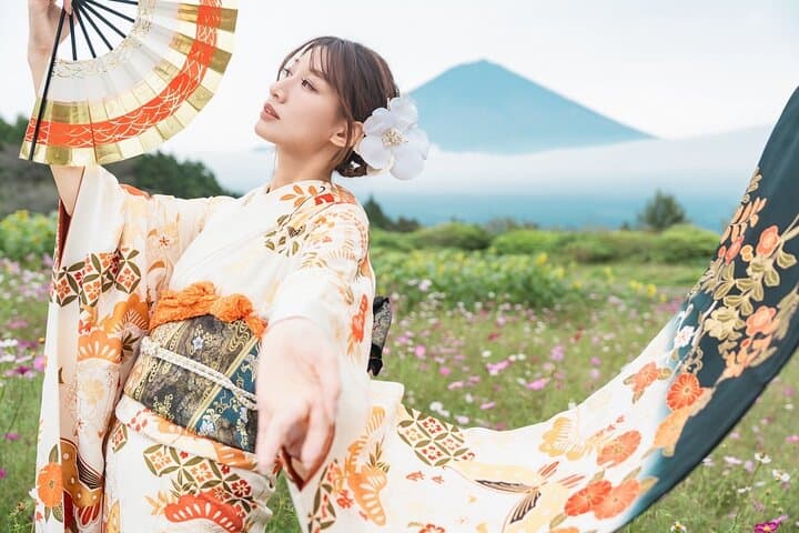 Kimono Rental with Mt. Fuji Views — Traditional Dress & Optional Photos photo 2