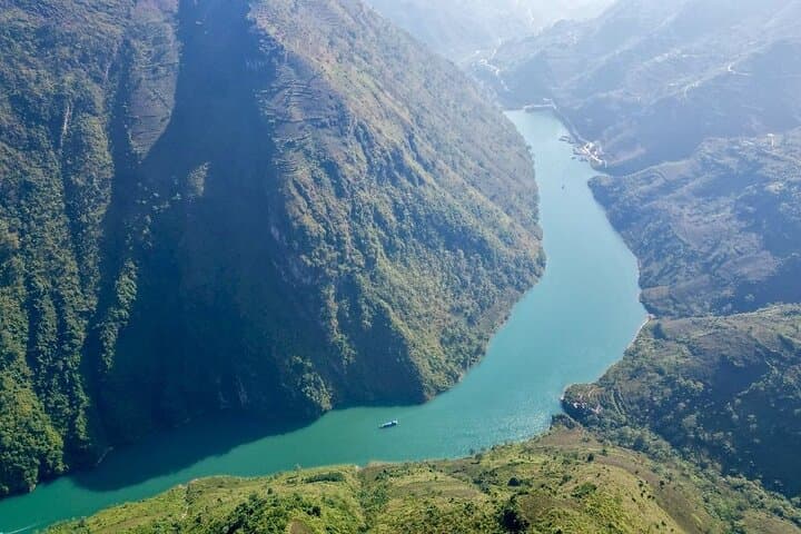 Ha Giang Loop Easy-Rider: 3-Day Motorbike Tour Over Ma Pi Leng and Dong Van photo 1