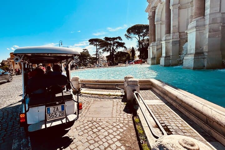 Private Electric Golf Cart Tour in Rome — Custom City Sightseeing photo 3