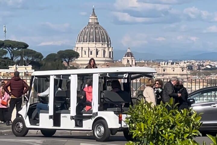 Private Electric Golf Cart Tour in Rome — Custom City Sightseeing