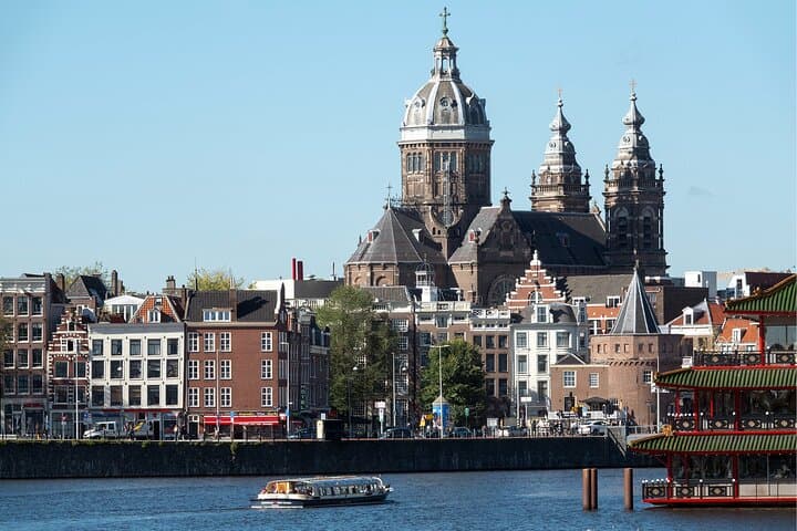 Luxury 75-Minute Amsterdam Canal Cruise with Live Captain Guide photo 3