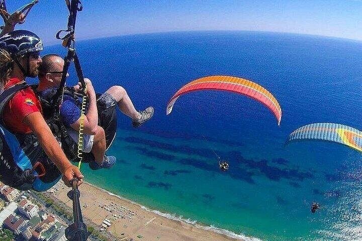 Tandem Paragliding Over Alanya: Fly from Yassı Tepe to Cleopatra Beach photo 2