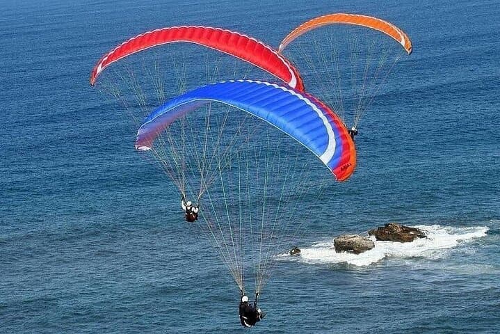 Tandem Paragliding Over Alanya: Fly from Yassı Tepe to Cleopatra Beach photo 4