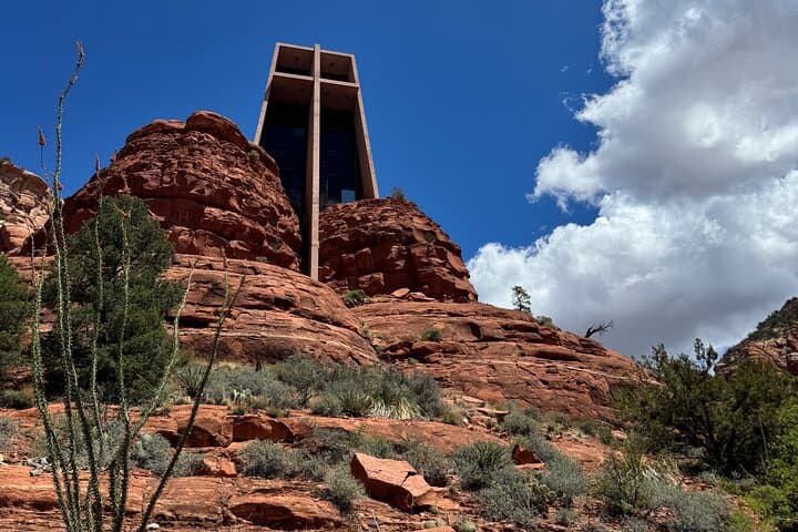 Prescott to Sedona: Guided Day Hike and Red Rock Sights photo 3