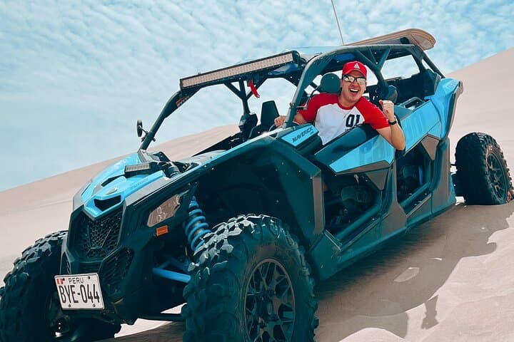 Private UTV and Sandboarding Adventure in Huacachina Desert, Peru