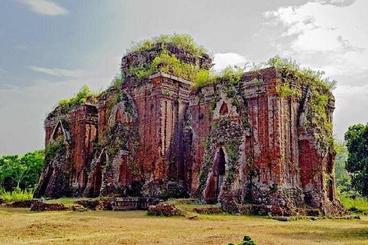 Ky Anh Tunnel and Chien Dan Cham Tower Private History Tour from Hoi An photo 4