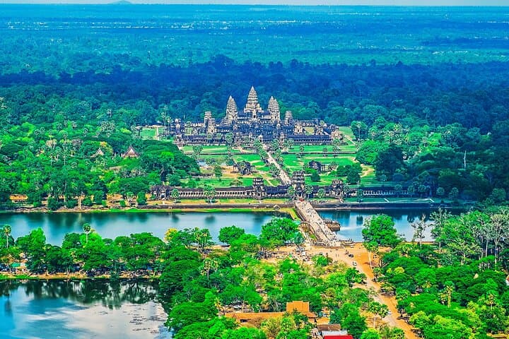 Sunrise and Sunset Angkor Adventure: 2-Day Temple Tour from Siem Reap photo 6