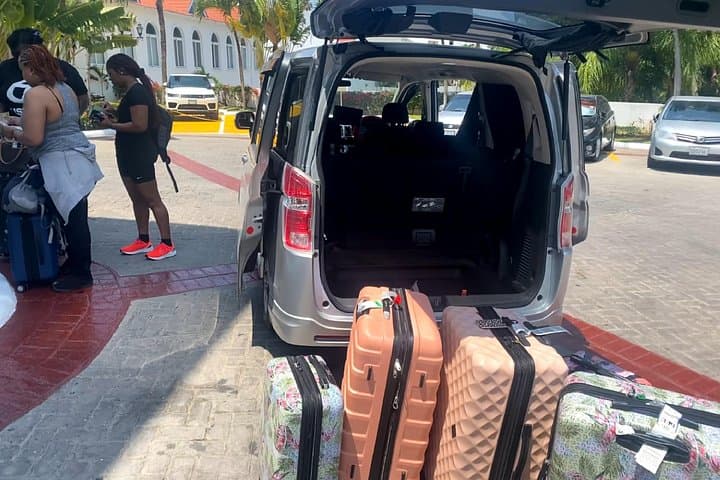 Private Airport Transfers Montego Bay — Brown Boss Jamaica Comfort from MBJ photo 4