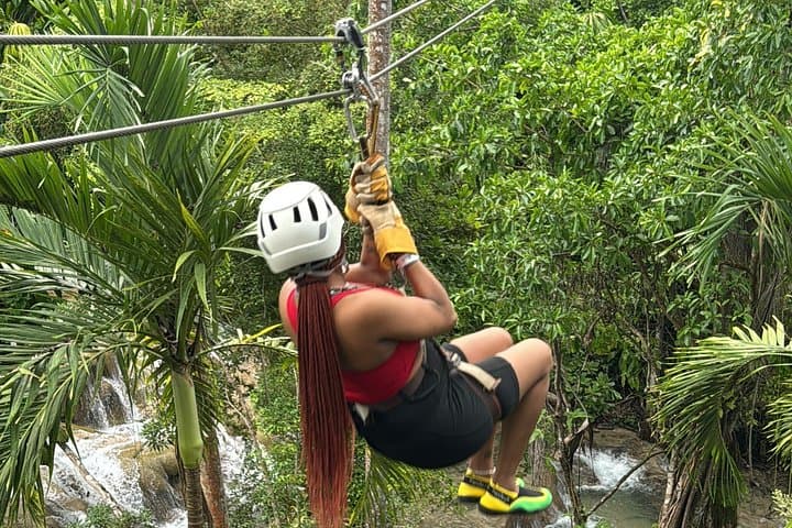 Zipline and Dunn's River Falls Combo: Montego Bay Day Trip to Ocho Rios photo 4