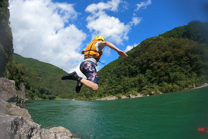 Packraft the Niyodo River: Beginner-Friendly Whitewater and Niyodo Blue in Kochi photo 4