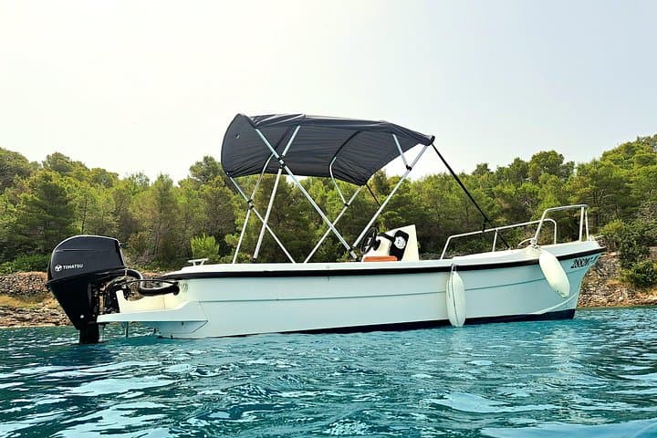 West Coast Brac Boat Tour: Hidden Bays, Snorkeling & Seaside Villages photo 4