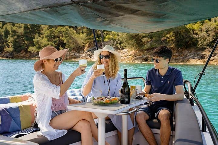Private Speedboat Tour to Ugljan, Ošljak & Kostanj Beach from Zadar photo 4