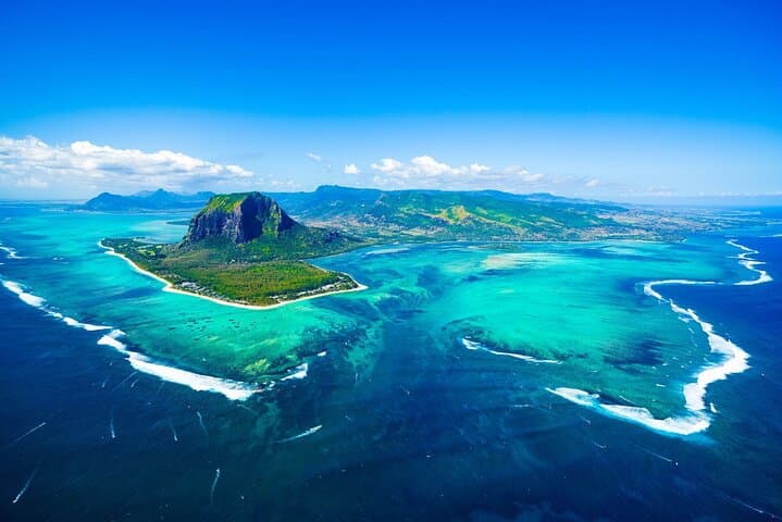 Private Mauritius Lagoon Charter: Snorkel, Island BBQ & Sandbanks photo 2
