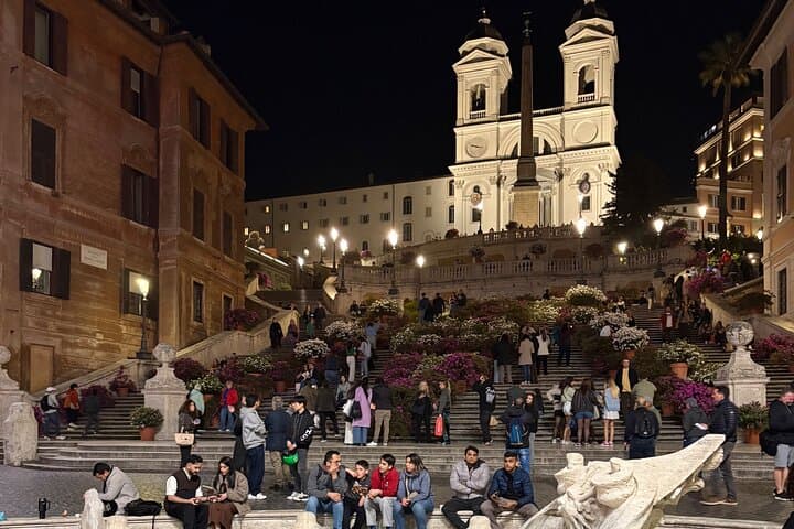 Private Night Golf Cart Tour in Rome: Illuminated Monuments & Trastevere After Dark photo 5