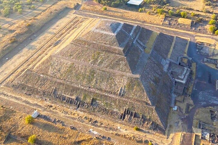 Sunrise Hot Air Balloon Over Teotihuacan — 2-Day Tour from Mexico City photo 3