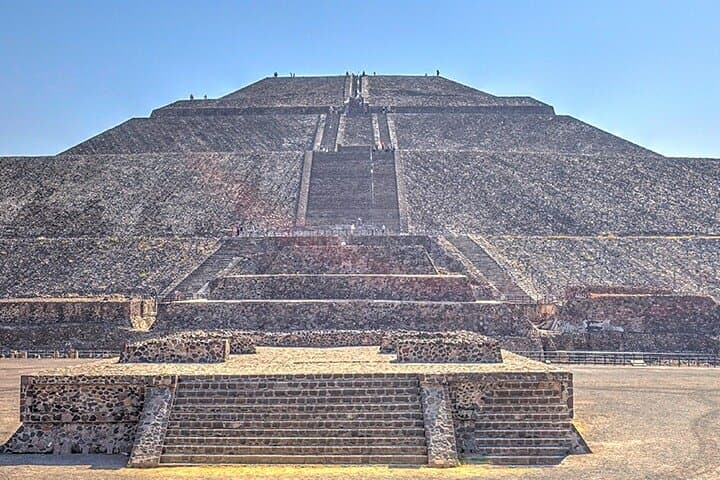 Sunrise Hot Air Balloon Over Teotihuacan — 2-Day Tour from Mexico City photo 5