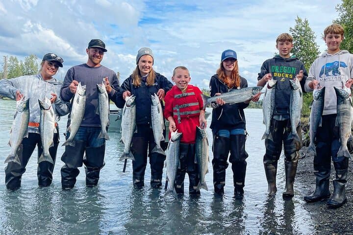 Kenai River Red Salmon Full-Day Charter: Willie-Boat Fishing on Alaska's Sockeye Run