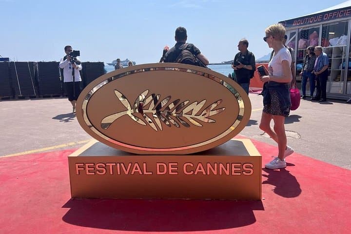 Private Riviera Day Tour: Cannes, Antibes & Saint-Paul-de-Vence in a Luxury Mercedes photo 2
