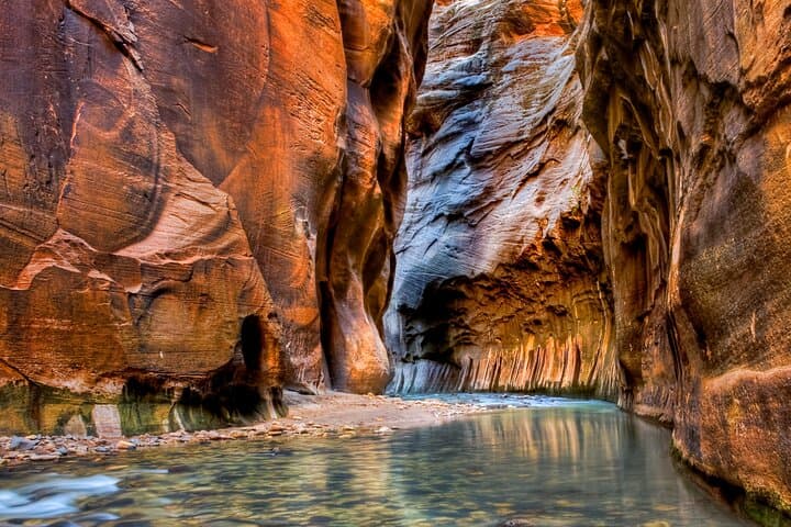 Zion National Park Full-Day Insider Tour: Narrows, Emerald Pools & Riverside Walk photo 2