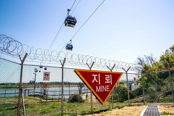 Paju DMZ Private Tour: Imjingak, Camp Greaves, 3rd Tunnel & Dora Observatory photo 2