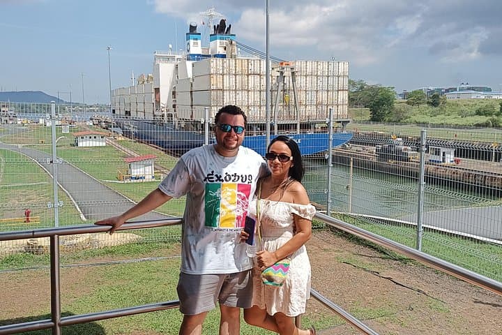 Panama Canal & Monkey Island Tour — Gatun Lake Wildlife and Miraflores Locks Experience photo 1