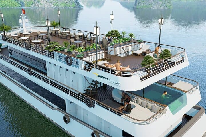 Ha Long Bay Day Cruise: Kayaking, Titop Island & Sun-deck Jacuzzi
