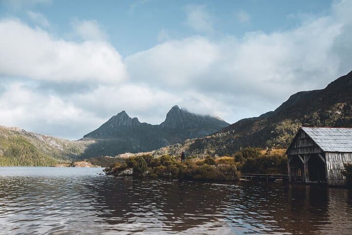 2-Day Cradle Mountain and Wineglass Bay: Tasmania’s Twin Icons in a Weekend