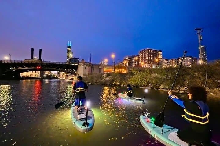 Glow and Glide: Motorized LED Paddleboard Sunset Tours on the Chicago River photo 5