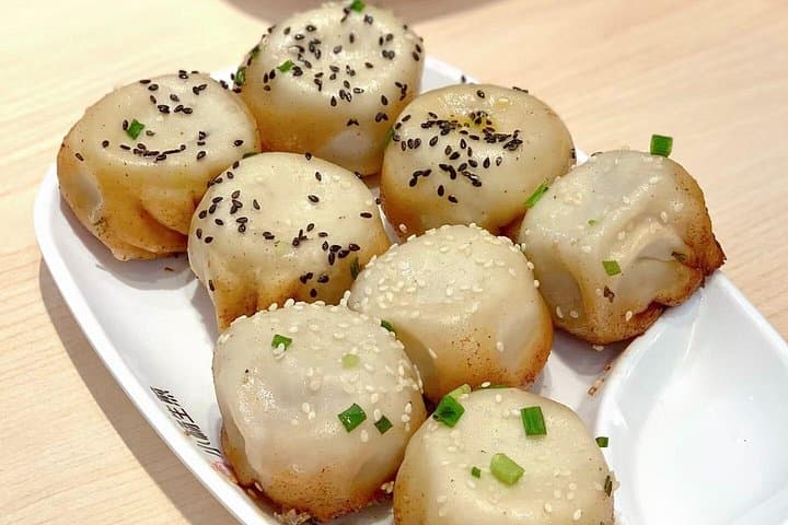 Shanghai Foodie Tour: Street Eats and Jade Buddha Temple Experience photo 3