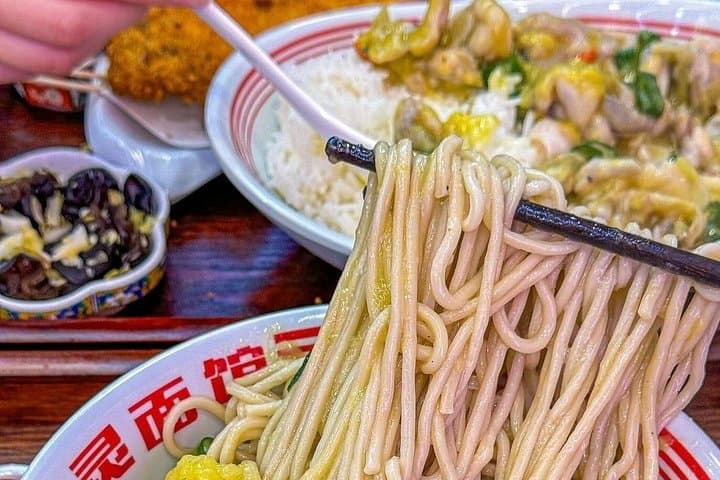 Shanghai Foodie Tour: Street Eats and Jade Buddha Temple Experience photo 4
