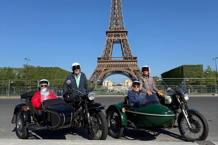 Vintage Sidecar Tour of Paris — 1.5‑Hour Hotel Pickup Experience photo 4