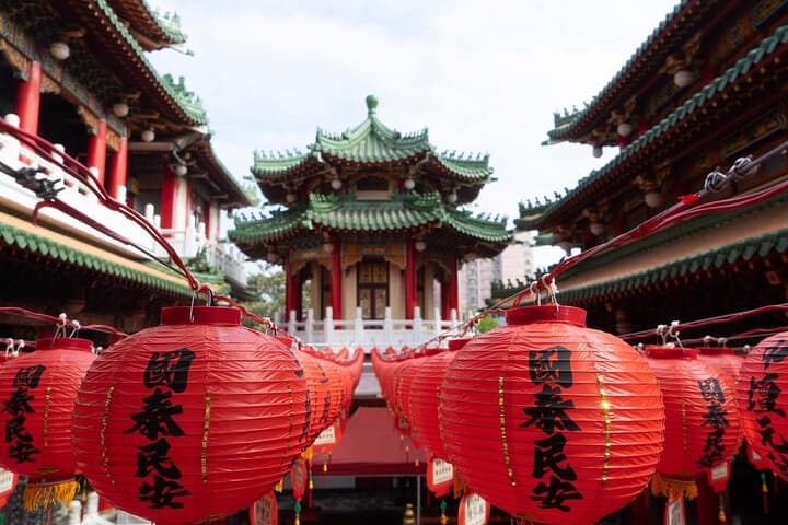 Private Kaohsiung Car Tour with English-Speaking Driver — Tailor-Made Sightseeing photo 6