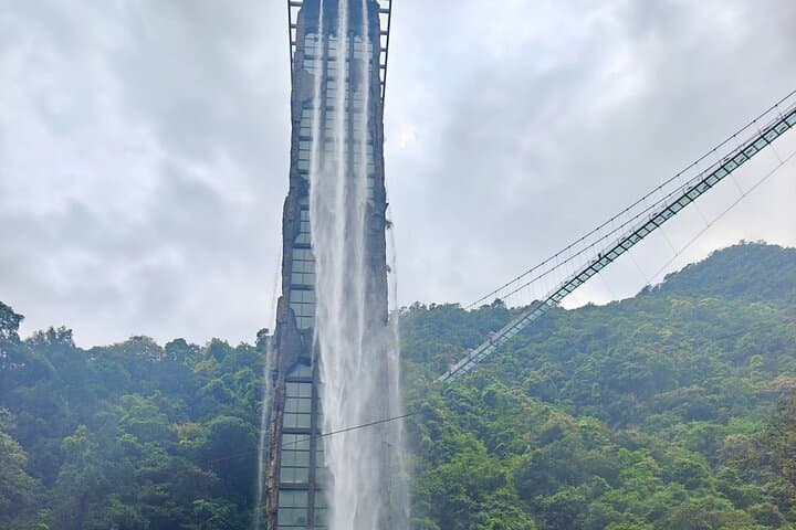 Day Trip to Mount Yunmen: Glass Bridge & Cable Car from Guangzhou