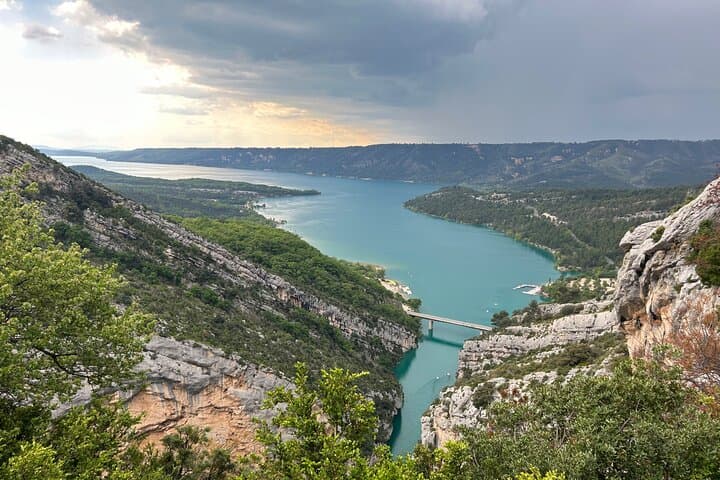 Gorge du Verdon Day Trip from Nice: Moustiers, Lac de Sainte-Croix & Electric Boat photo 5