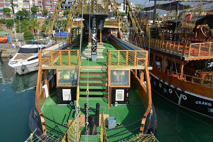 Pirate Boat Tour Alanya: Caves, Cleopatra Beach & Foam Party photo 3