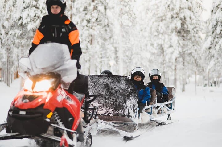 Levi 2-Hour Snowmobile Safari: Arctic Lakes, Forests & Hot Berry Break photo 3
