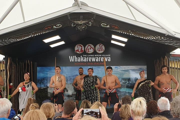 Rotorua Redwoods & Whakarewarewa: Day Tour from Tauranga Port photo 2