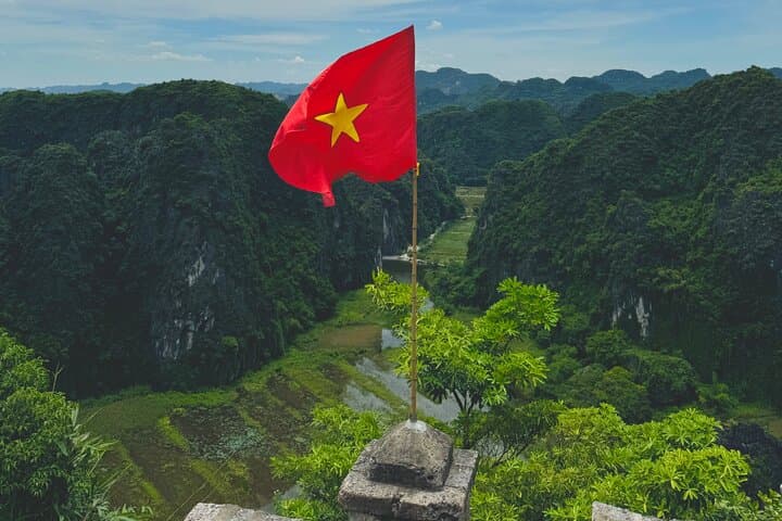 Ninh Binh Day Escape: Mua Cave Viewpoint, Sampan Ride & Village Life photo 3