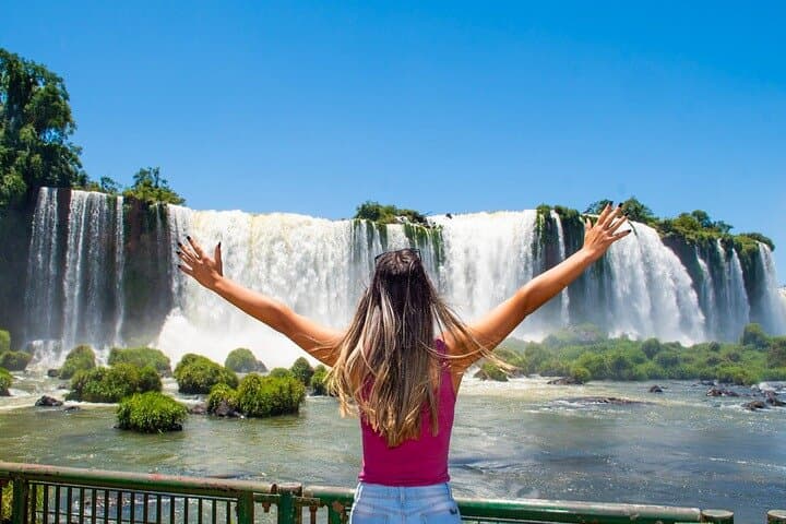 Iguaçu Falls & Parque das Aves: Brazilian Falls Walk and Bird Park Tour photo 2