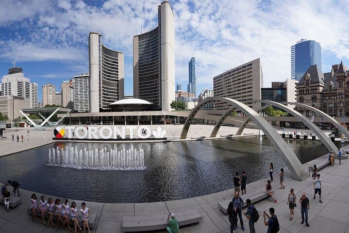 Toronto Movie Locations & City Highlights Small-Group Sightseeing Tour