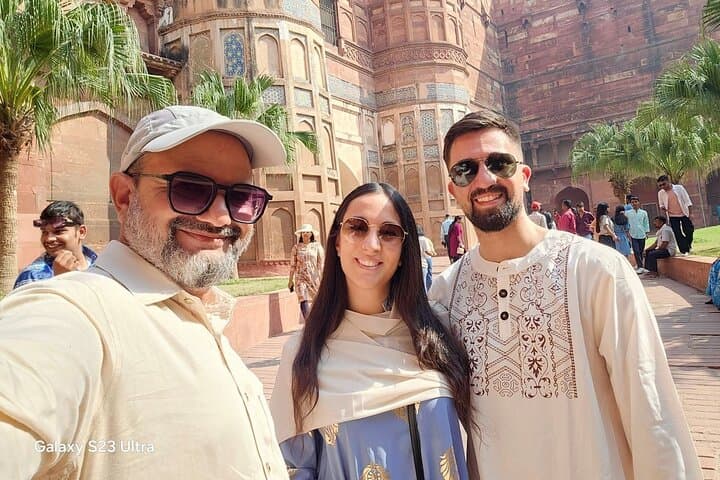 Luxury Taj Mahal Day Trip from Delhi by Private Car with 5-Star Lunch photo 6