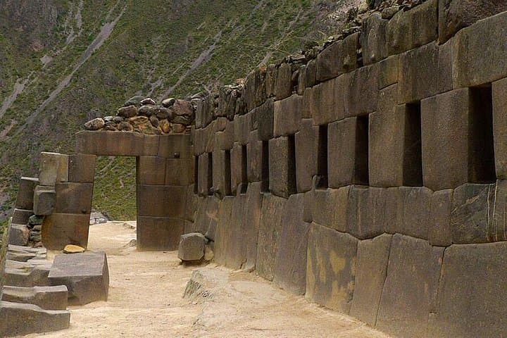 Peru Explorer: 6-Day Cusco, Machu Picchu & Nazca Adventure photo 5